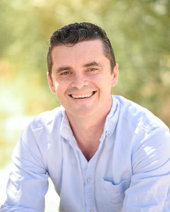 Dr. Benji Davis